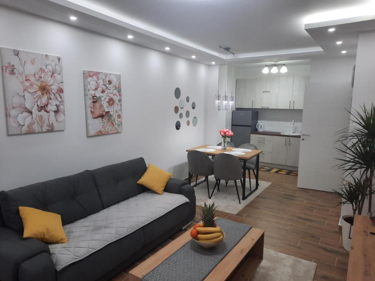 Apartman Kristal Sremska Mitrovica Exterior foto